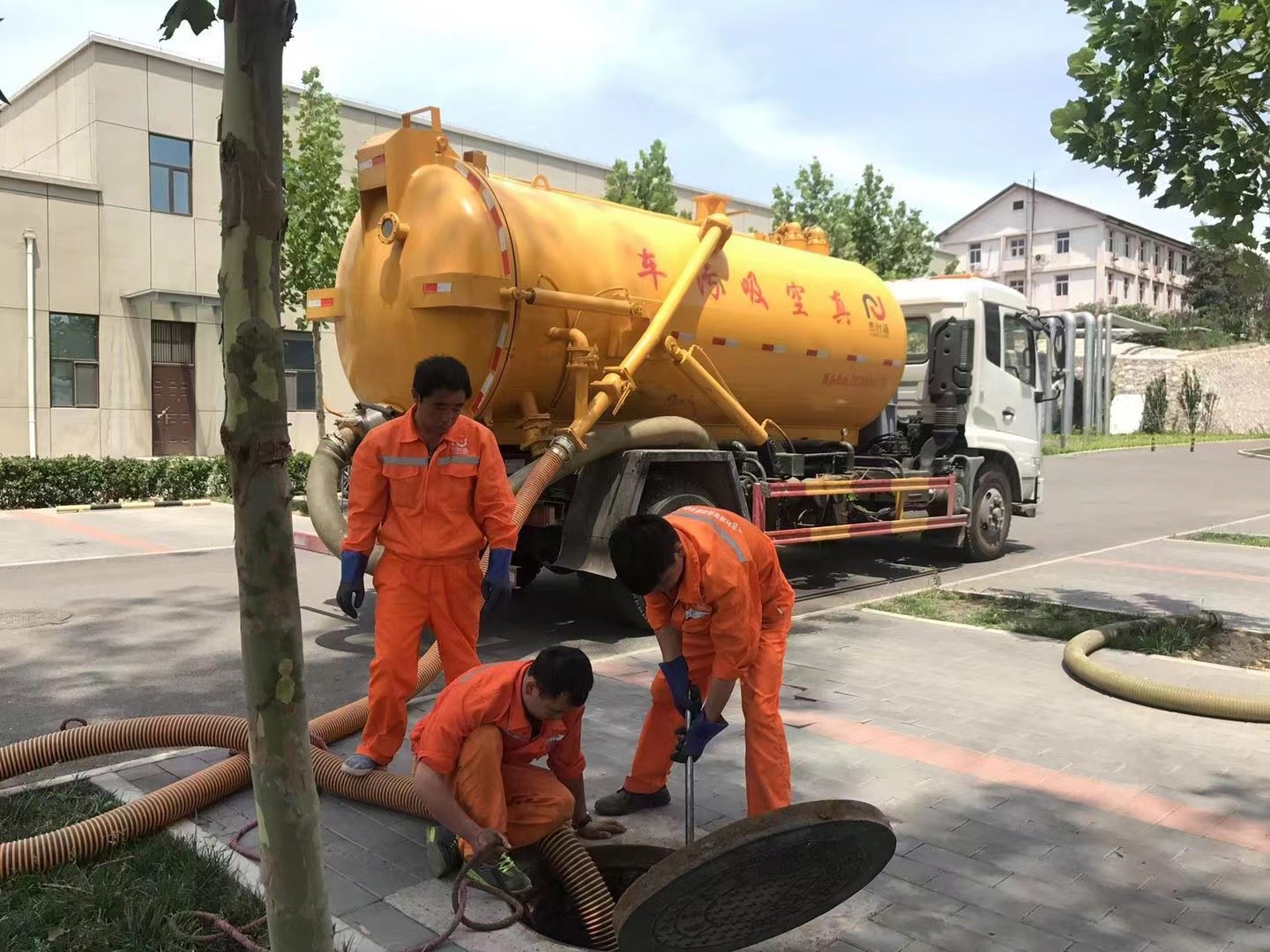 克山化粪池清理与5-8吨吸粪车施工效率分析